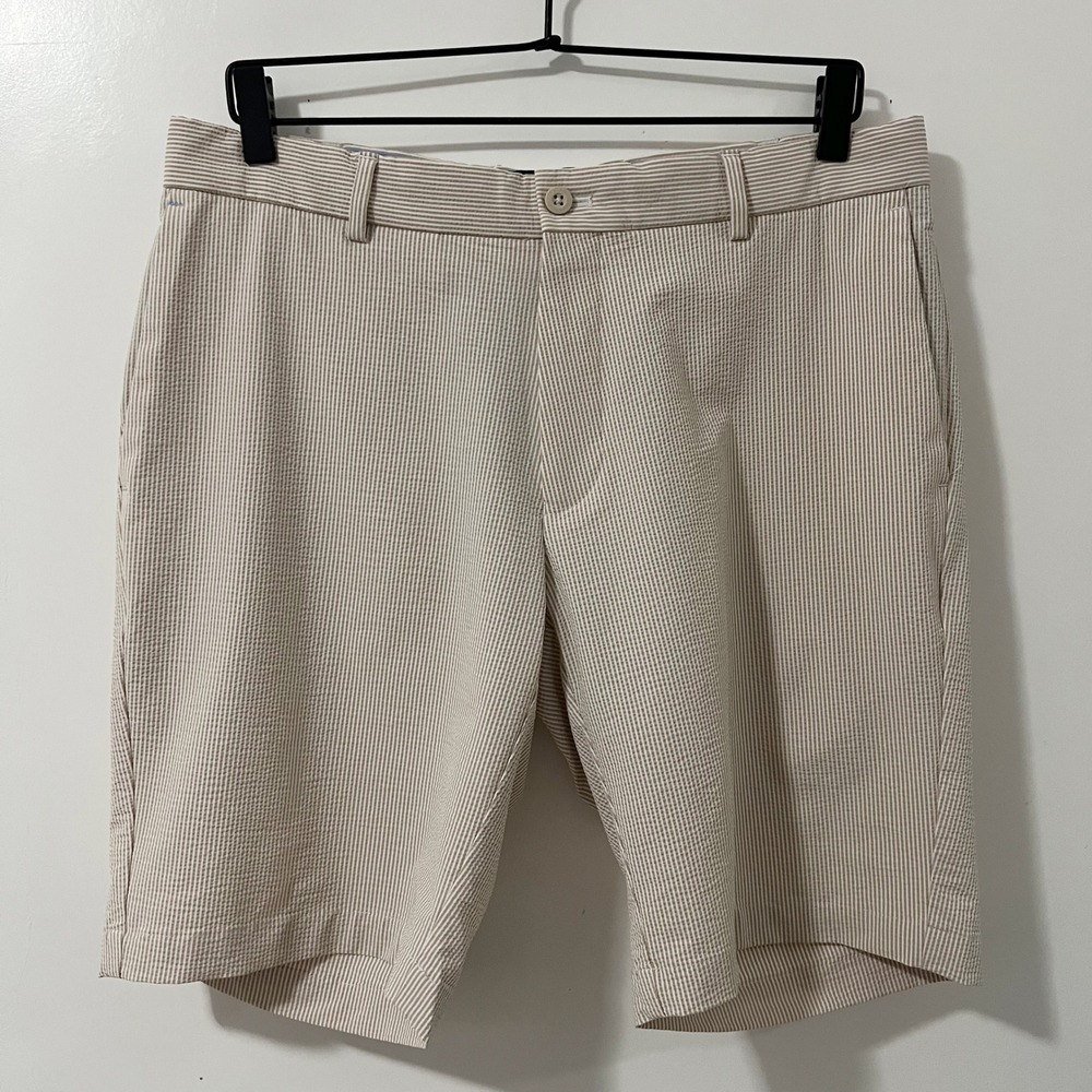 Peter Millar Mens Performance Seersucker Shorts Khaki Tan White Striped 33
